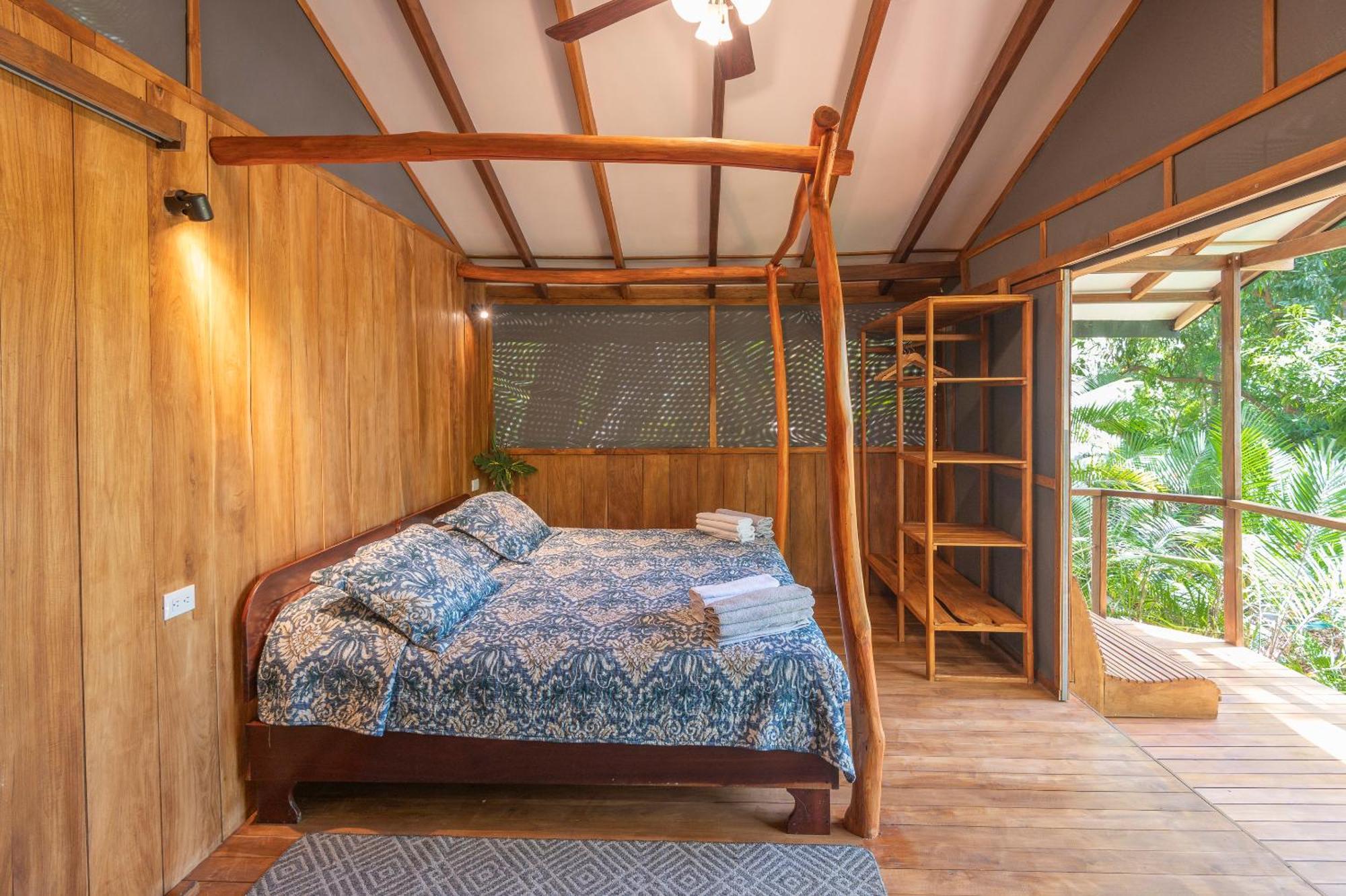 Los Vivos Beachfront Experience Pochote الغرفة الصورة