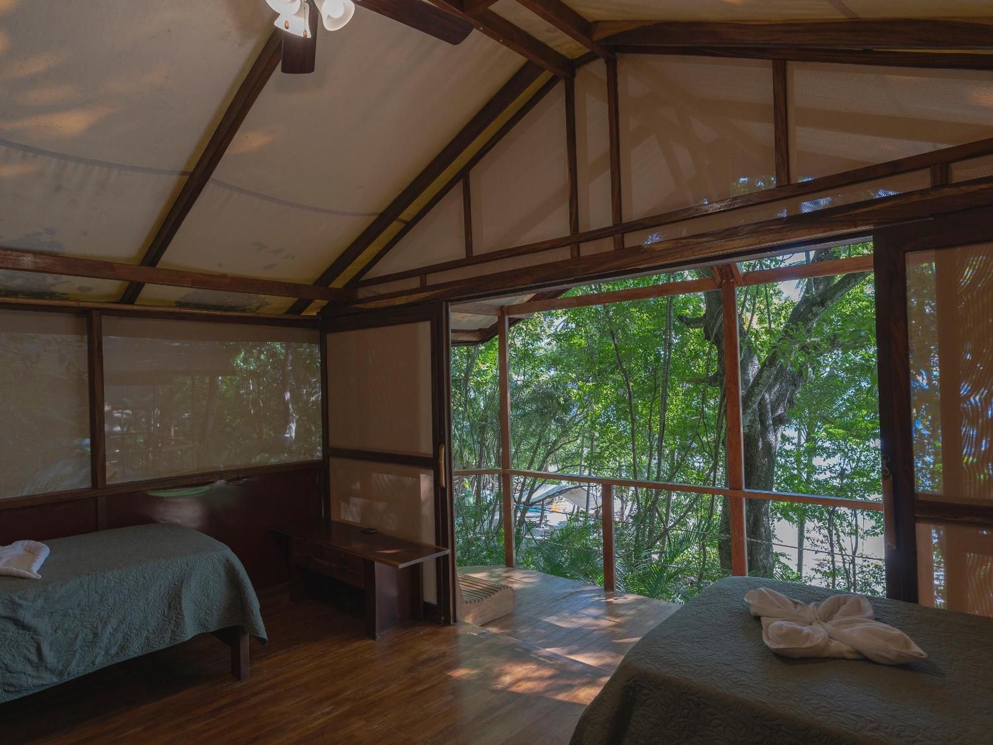 Los Vivos Beachfront Experience Pochote الغرفة الصورة